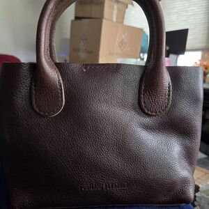 Portland Leather Raindrop Crossbody in Coldbrew